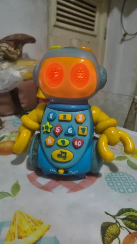 Brinquedo - Robô interessante da Fischer funcionando