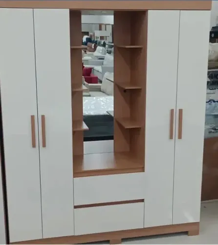 Guarda Roupa Valença Solteiro 4 Portas com Espelho e 2 Gavetas