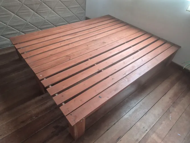 Cama Penafort Queen com Colchão de Casal