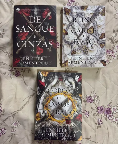 Kit Sangue e Cinzas (1, 2 e 3) - Jennifer L. Armentrout