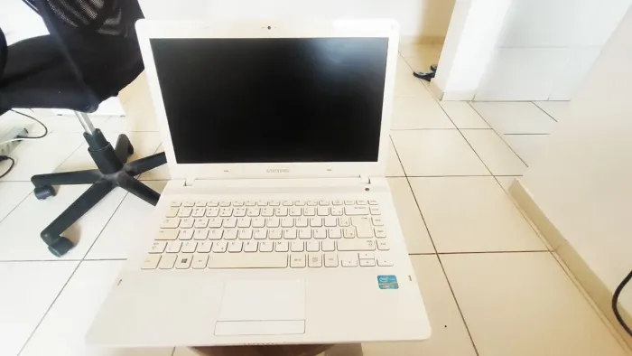 Vendo notebook Samsung para retirada de pecas