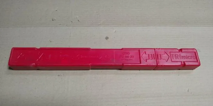 Triângulo De Sinalização Vw Jetta 2014 Original