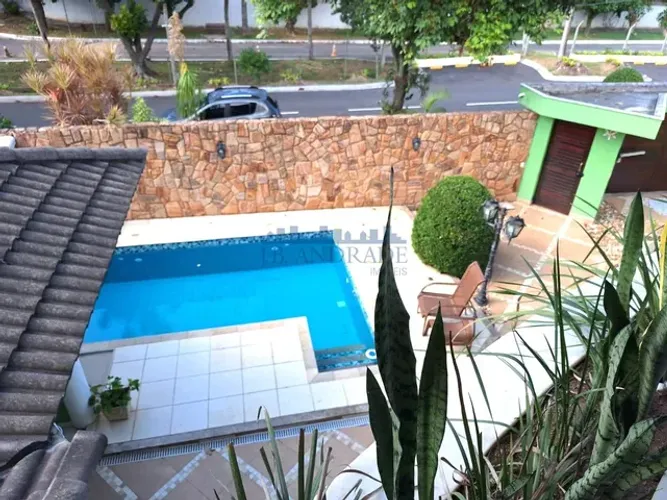 Oásis de Luxo em Condomínio na Barra da Tijuca, Casa com Piscina, Sauna e 5 Suítes