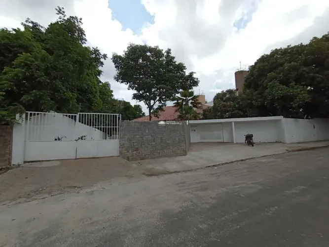 R CICERO CARVALHO - BAIRRO: PLANALTO ININGA