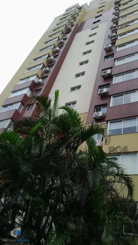 2 Quartos ,mobiliado,frente,box duplo,próximo Cristovão Colombo
