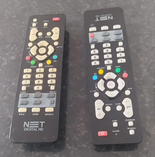 Controles Remotos - DOIS controles.