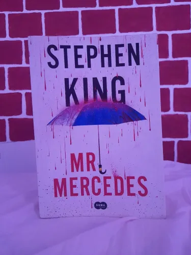 Livro - "Mr. Mercedes"