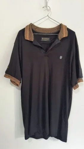 Camisa Polo M. POLO - Elegância em Preto e Detalhes