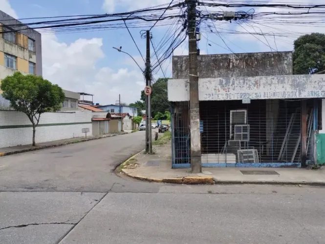 Imóvel para aluguel possui 150 metros quadrados em Santo Amaro - Recife - PE