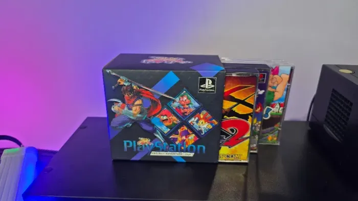 Box Adventure 6 jogos prensados de PS1 OldGame: Strider duplo (1 e 2); Tomba; etc + extras