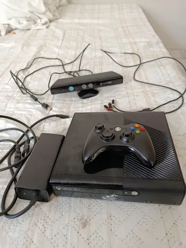 XBOX 360 BLOQUEADO POUCO USADO