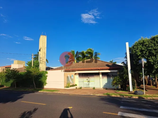 Excelente Casa e Salão comercial com 7 salas - Aluga-se Jardim Aeroporto