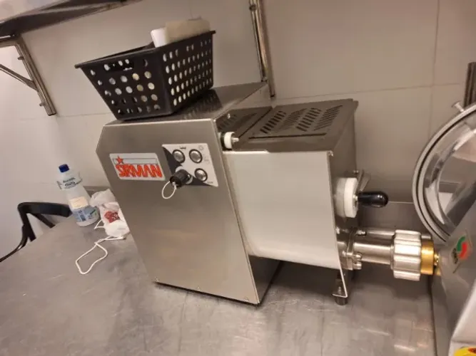 MÁQUINA DE MASSAS SIERMAN