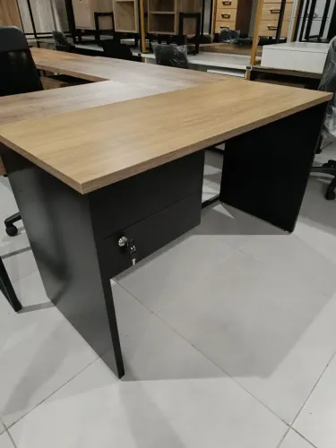 Escrivaninha 25mm 1.27m 2 gavetas - Entrego 
