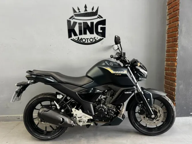 Yamaha FZ15 CONNECTED - 2025 - KING MOTOS