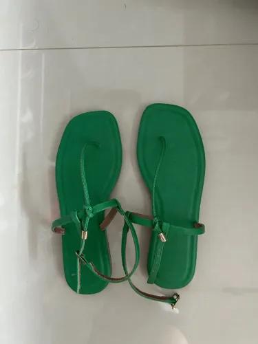 Sandália rasteirinha improviso 
