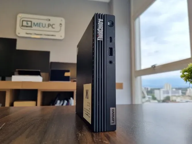 Mini PC Lenovo ThinkCentre M70q | 10ª Geração | Core i5 | 256GB SSD | 8GB DDR4
