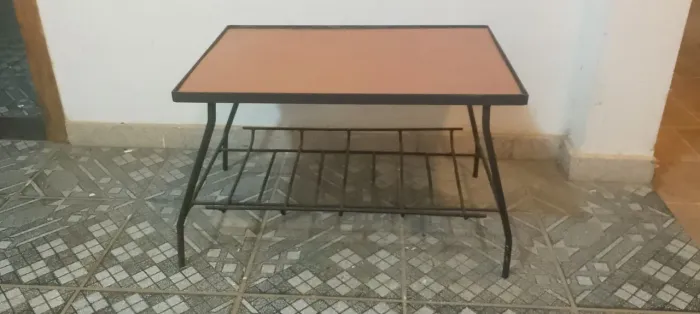 Mesa de ferro antiga 
