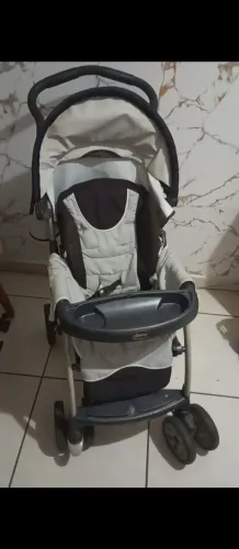 Carrinho de bebê Chicco cortina