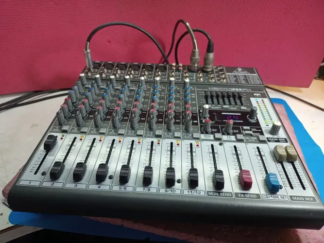 Mesa de som Behringer 1222Fx C/Garantia