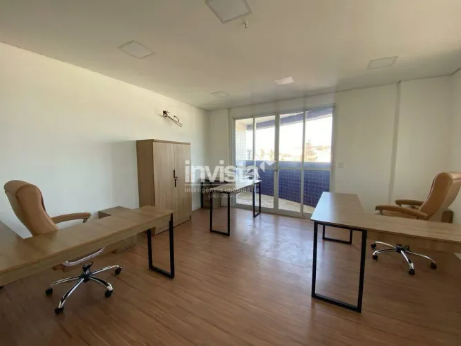 Sala comercial na ponta da Praia mobiliada.