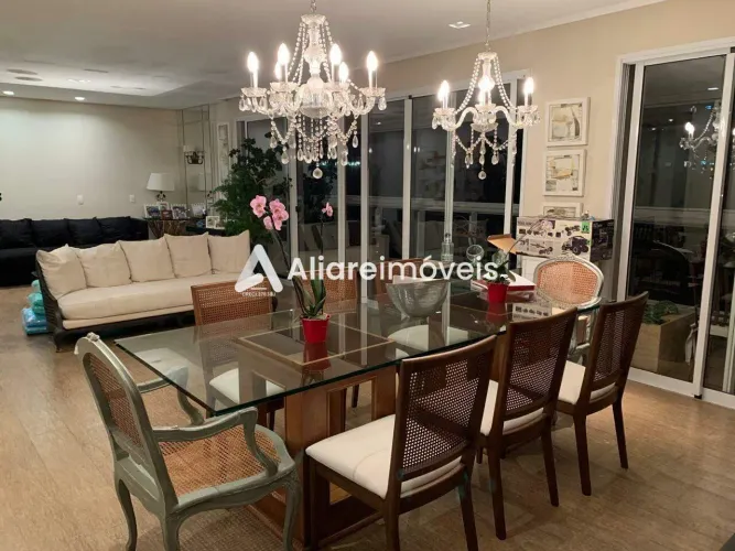 Apartamento c/ 3 quartos, 3 suítes e 4 vagas, 228m², à venda no Condomínio Grand Boulevard