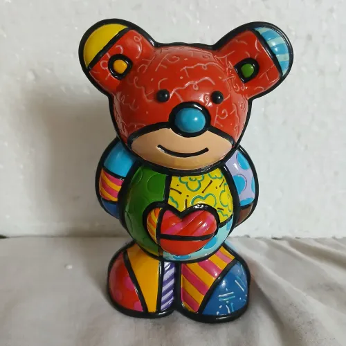 Estatueta Romero Britto 