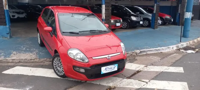 Fiat Punto Attractive 1.4 Fire Flex 8V 5P 2013