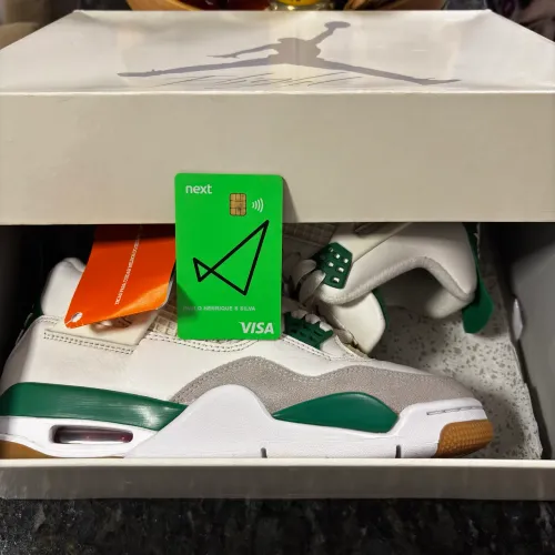 NIKE AIR JORDAN 4 SB 