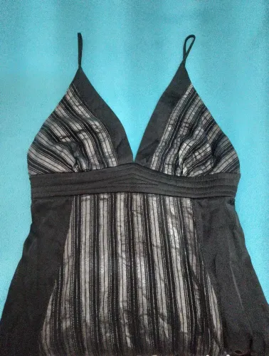 Vestido preto de festa, Cavendish.