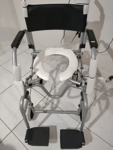 Cadeira de Banho dobrável para Idosos - Nova