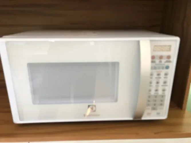 Micro-ondas Electrolux 20 L MTO 30 BR