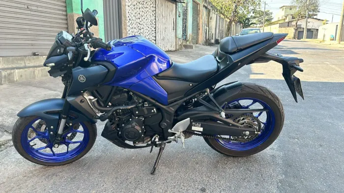 Moto extra, pouco rodado. baixo km