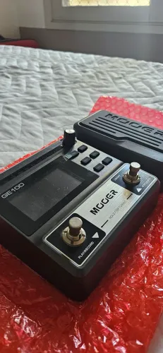 Pedaleira Mooer GE100 - Multiefeitos para Guitarra
