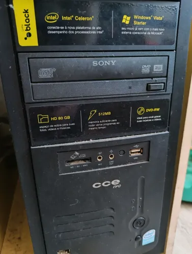 Computador CCE Info Intel Celeron 512MB HD 80GB com defeito