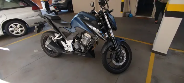CB300F TWISTER