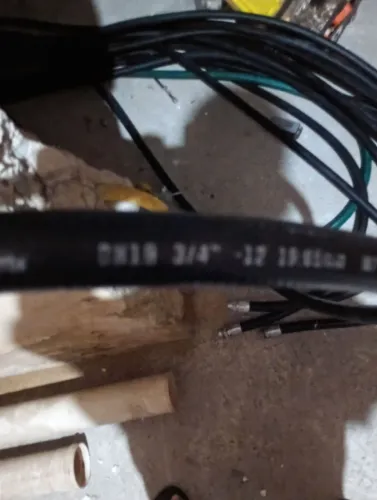 Vendo mangueira de alta pressão com rosca nas pontas