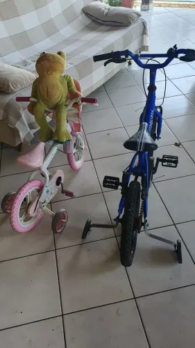 Bicicletas para doação. 
