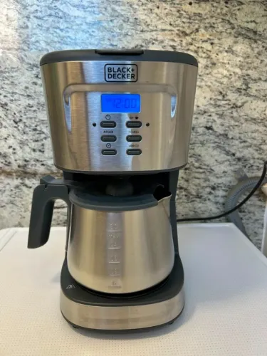 Cafeteira Black & Decker com Jarra Inox, Programável, CM300G, 220V