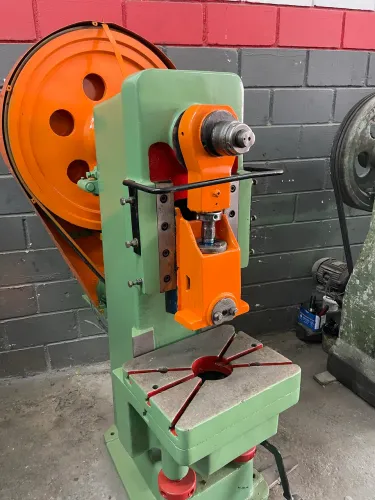 Prensa 22 ton Harllo excelente temos duas