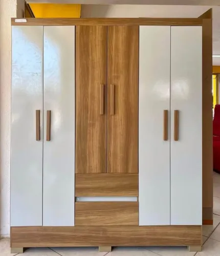 GUARDA ROUPA