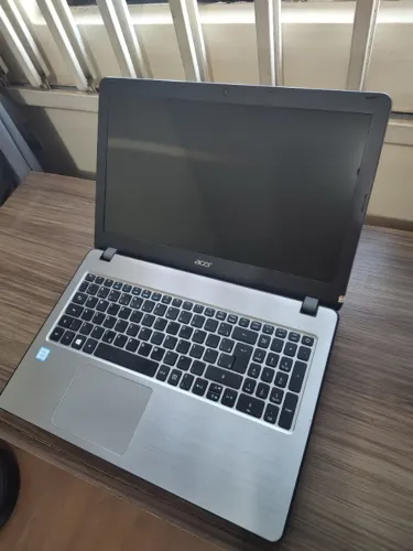 Notebook Acer I5, 12 Gb de memória, 256 SSD e 500 Gb de HD