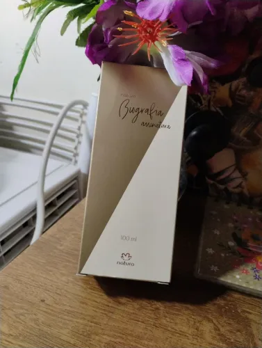 Perfume natura, feminino biografia assinatura 