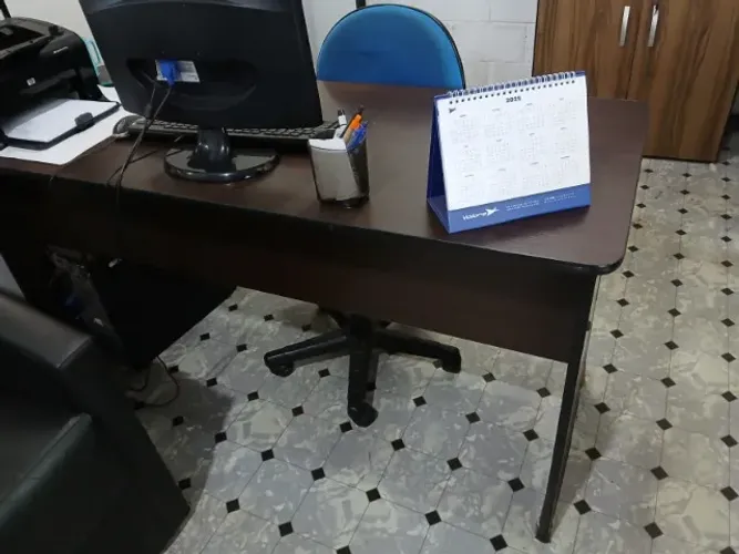 02 Mesas de Escritório