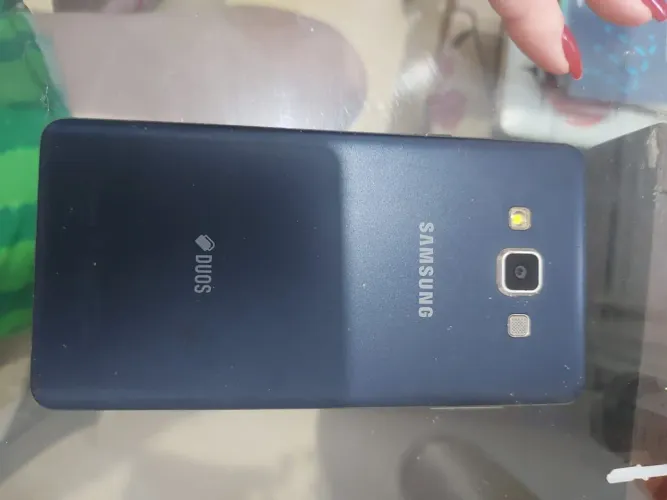 celular lg e samsung