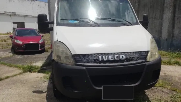 Iveco Daily 70C17 2013 Bau - Documentacao limpa, transferencia imediata
