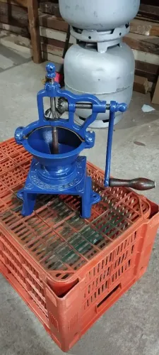 Moedor de café antigo Progresso N1