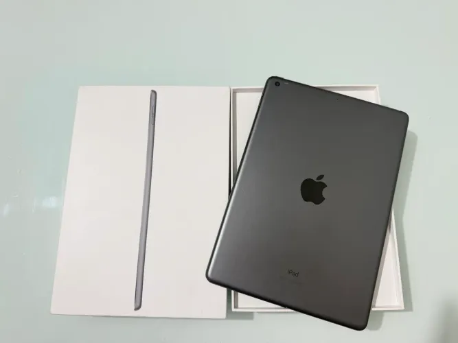 iPad 9º geração 64GB com garantia Apple até agosto 