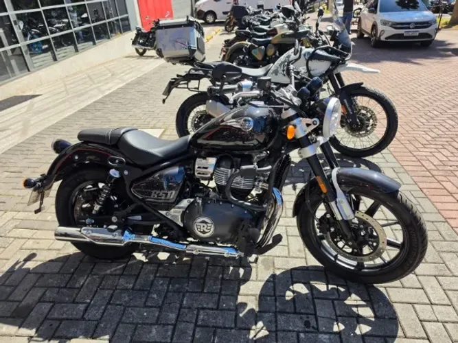 Royal Enfield Super Meteor 650 Astral Black 2026 (Impecável)