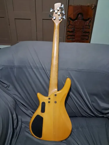 Contrabaixo tagima 5 cordas